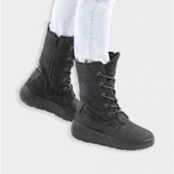 Ecco Ukiuk 2.0 Hydromax Primaloft Waterproof High Lealther Boot Black - Picture 1 of 7